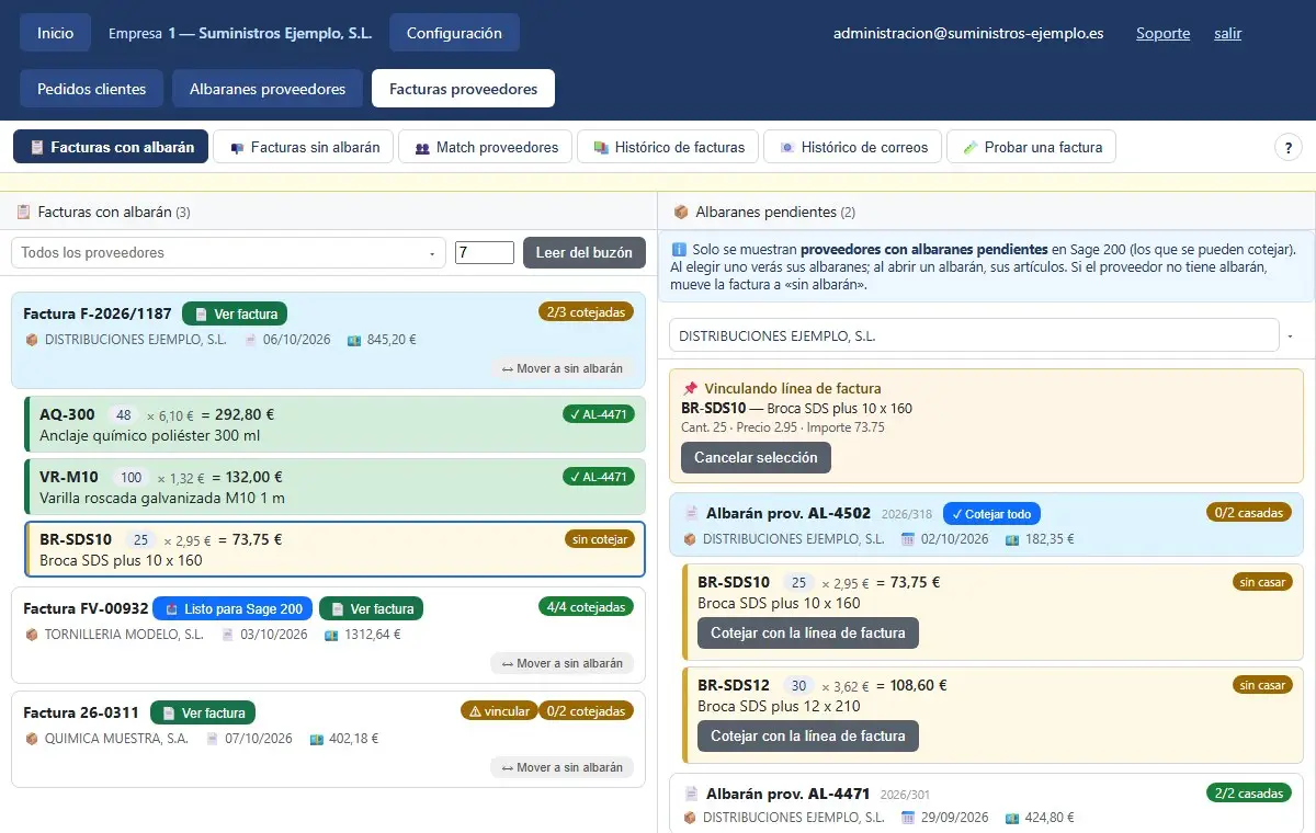 Factura de proveedor abierta con una línea seleccionada y, a la derecha, el albarán pendiente con el botón Cotejar con la línea de factura