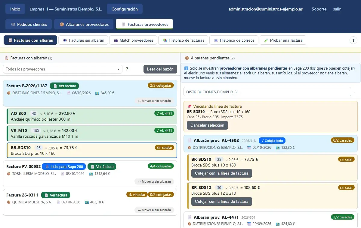 Factura de proveedor abierta con una línea seleccionada y, a la derecha, el albarán pendiente con el botón Cotejar con la línea de factura